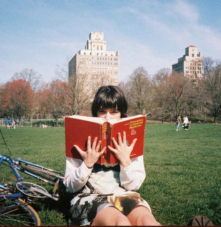 A Feminist Anthem: Stevie Bill – ‘Girl’&nbsp;Review