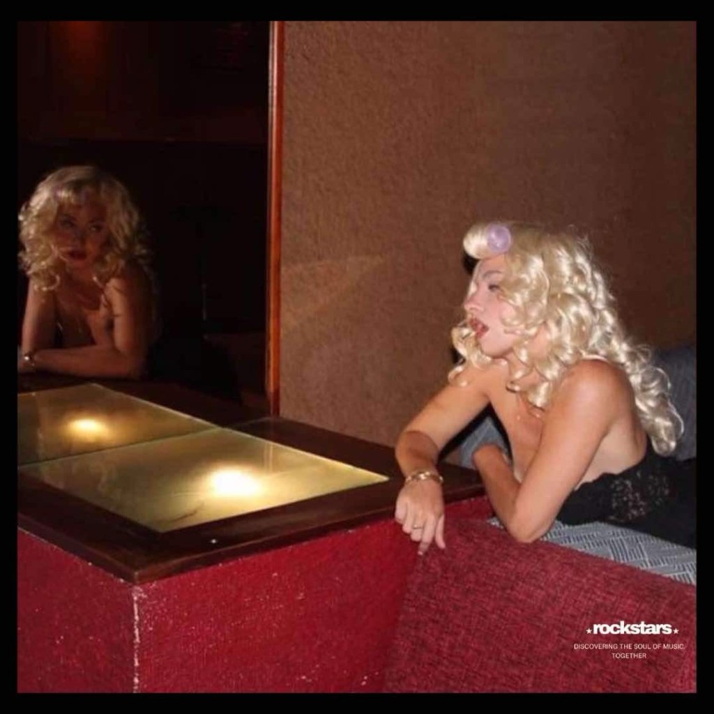 If Kate Moss Did Bedroom Pop: Sofia And The Antoinettes – ‘Matthew’ Review